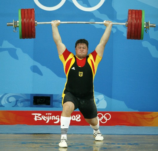 Heavyweight lifter